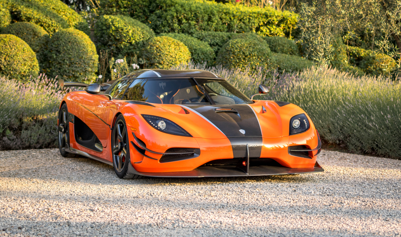 Illustration for article titled A Pagani Rally In Italy Puts All Other Car Meets To Shame